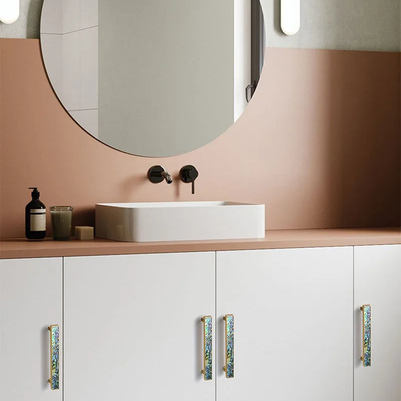 Brass Furniture Handle with Natural Shell – Modern Wardrobe Drawer and Dresser Knobs Handles