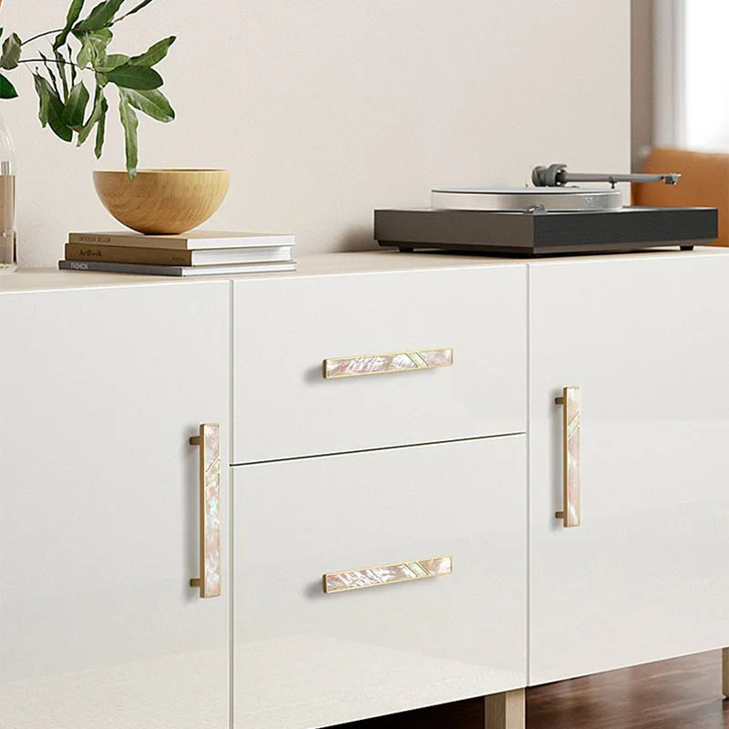 Brass Furniture Handle with Natural Shell – Modern Wardrobe Drawer and Dresser Knobs Handles