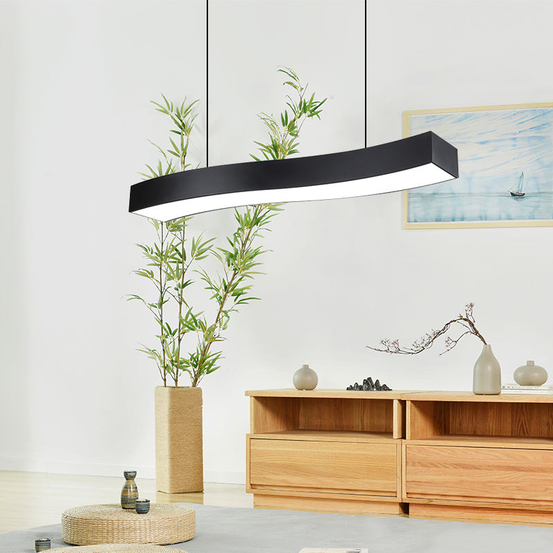 Clara’s Elegant Wave Pendant Lamp: Modern Design Meets Functionality