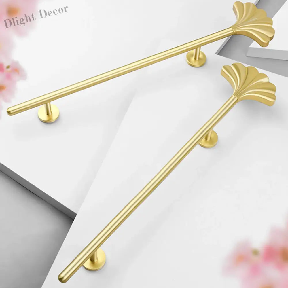 1PC Solid Brass Ginkgo Leaf Handle – Elegant Gold Furniture Knob for Cabinets Wardrobes and Cupboards 1 pc / CHINA