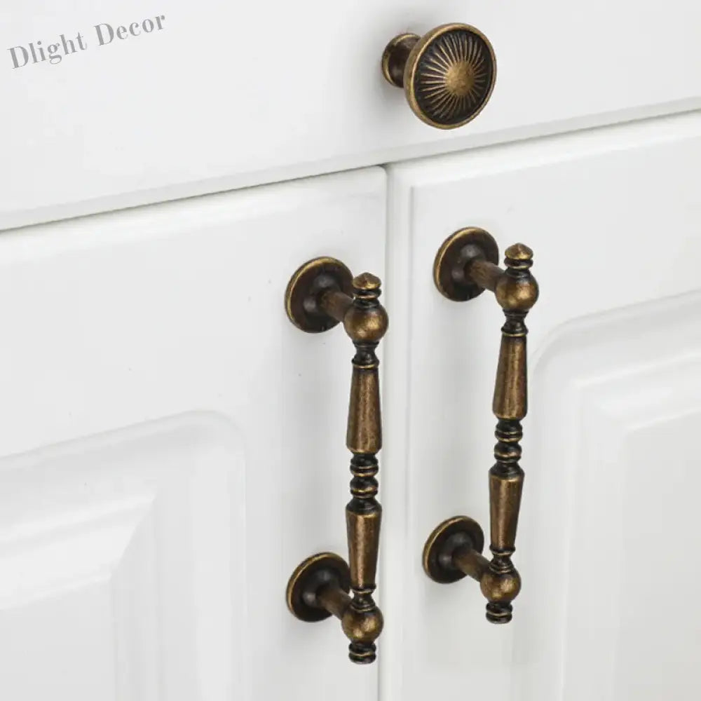 Antique Bronze Cupboard Door Handles – Retro Furniture Pulls