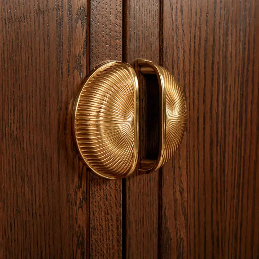 Brass Shell Drawer Knobs – Nordic Antique Round Cabinet Handles for TV Stands and Wine Cases 80x40mm knob
