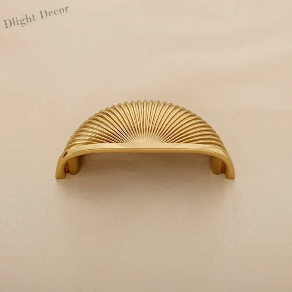 Brass Shell Drawer Knobs – Nordic Antique Round Cabinet Handles for TV Stands and Wine Cases 80x40mm knob