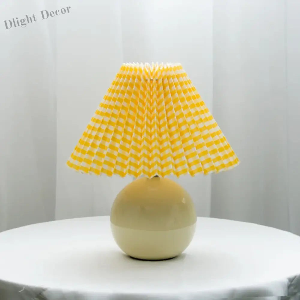 Vintage Pleated Table Lamp With Led E27 Tricolored Bulb - Charming Decorative Night Light For